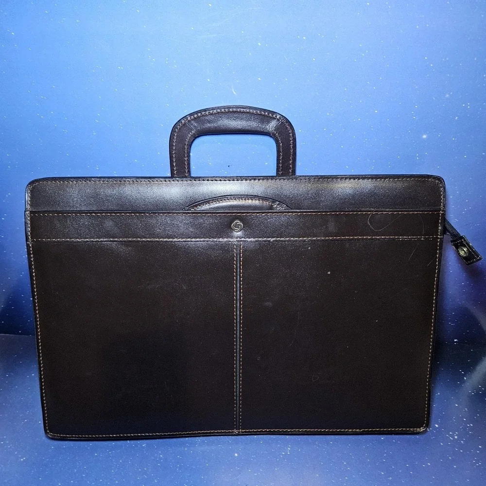 Samsonite Dignitary 3